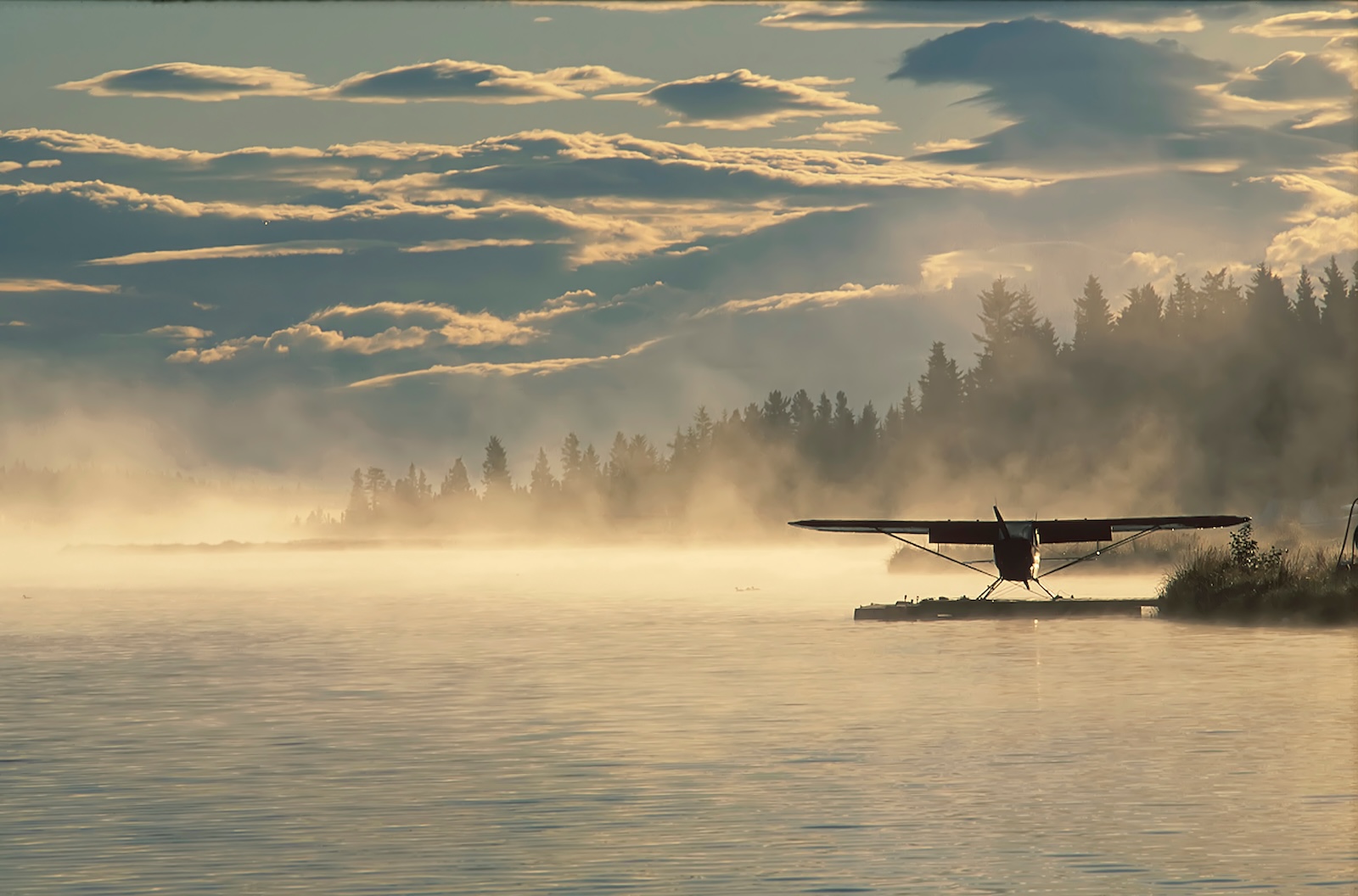 A float plane, like those that take visitors out on Alaska bear viewing tours by plane